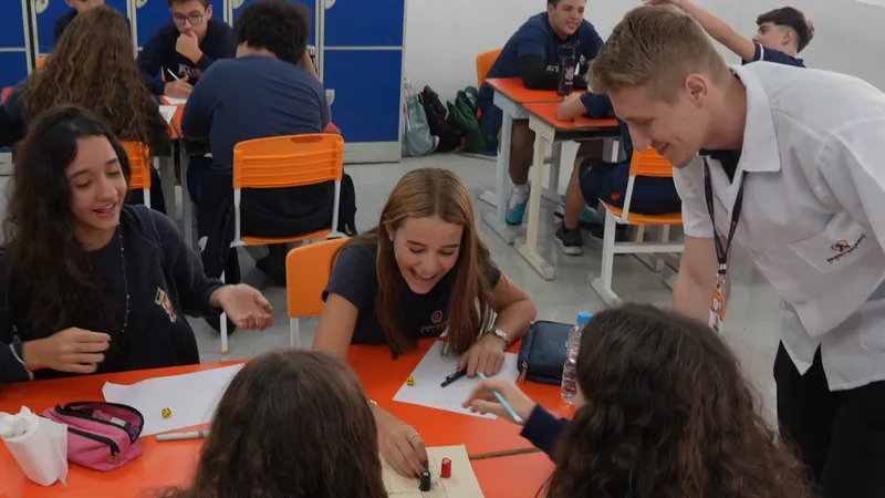 Vivência no Ensino Fundamental II do Colégio Passo Seguro, foto 1 de 4